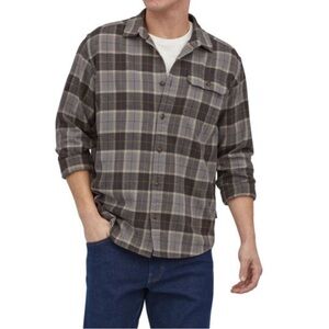 Patagonia Men's Long-Sleeved Lightweight Fjord Flannel Shirt Size Medium